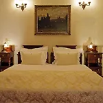 Grand Hotel