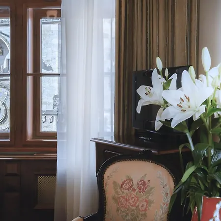 Grand Hotel