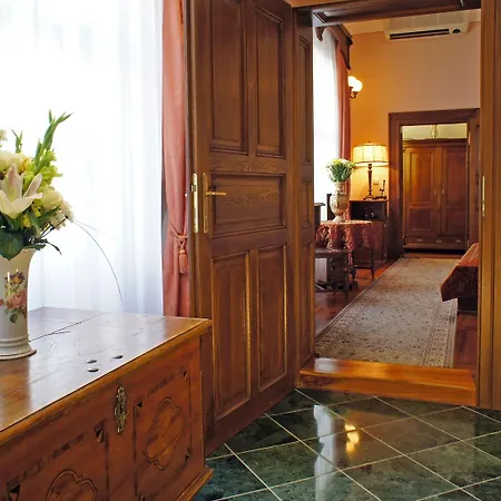 Hotel Grand Praga